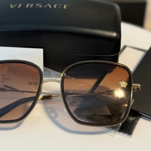 Versace | Accessories | Versace Gold And Brown Sunglasses  display picture 2